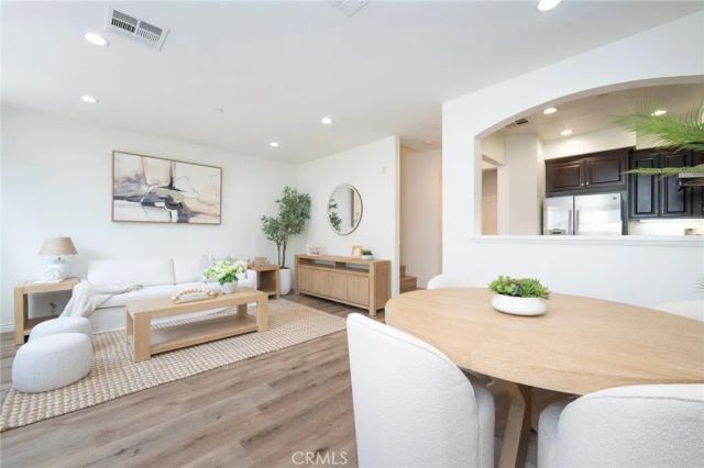 94 Hedge Bloom, Irvine, CA 92618