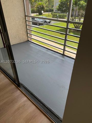 1830 SW 81st Ave 4211, North Lauderdale, FL 33068