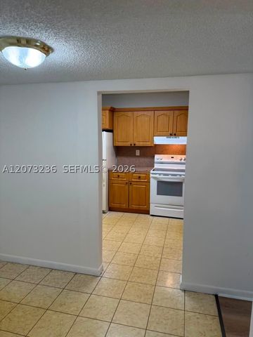 1830 SW 81st Ave 4211, North Lauderdale, FL 33068