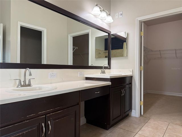 5909 WEDGEFIELD DRIVE, Zephyrhills, FL 33541