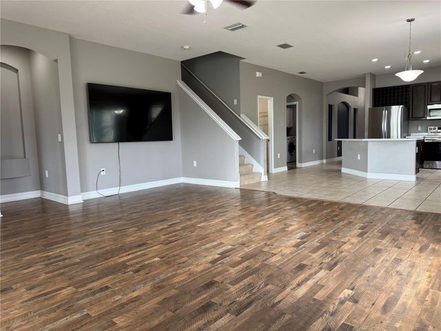 5909 WEDGEFIELD DRIVE, Zephyrhills, FL 33541