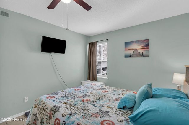 200 Lake Park Boulevard S 8a, Carolina Beach, NC 28428