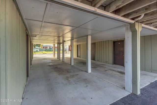 200 Lake Park Boulevard S 8a, Carolina Beach, NC 28428