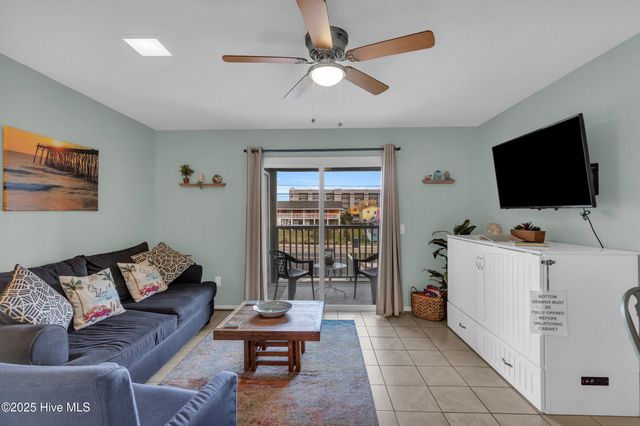 200 Lake Park Boulevard S 8a, Carolina Beach, NC 28428