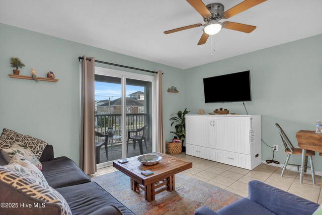 200 Lake Park Boulevard S 8a, Carolina Beach, NC 28428