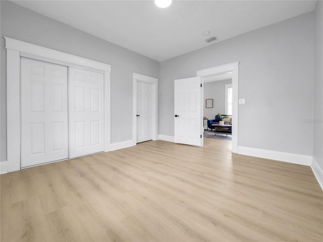 1215 E 26TH AVENUE, Tampa, FL 33605