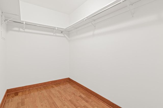 80 Western Avenue N 107, Saint Paul, MN 55102