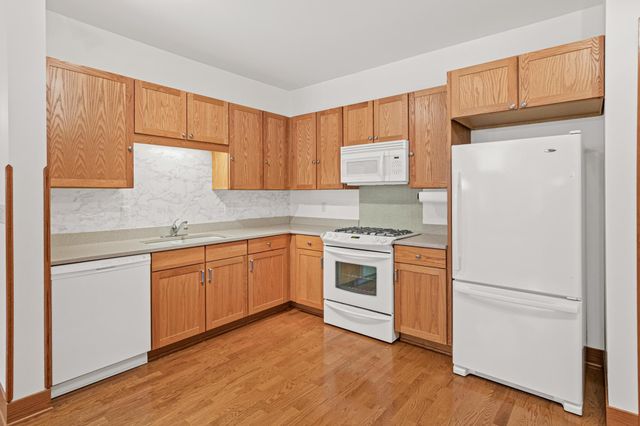 80 Western Avenue N 107, Saint Paul, MN 55102