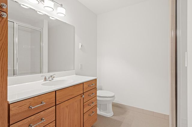 80 Western Avenue N 107, Saint Paul, MN 55102