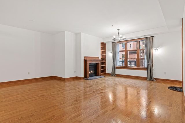 80 Western Avenue N 107, Saint Paul, MN 55102