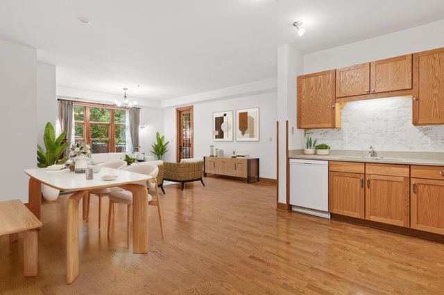 80 Western Avenue N 107, Saint Paul, MN 55102