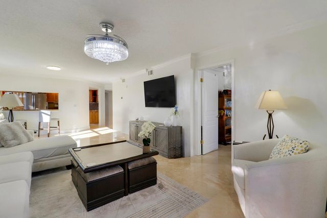 235 Bay Colony Drive N, Juno Beach, FL 33408