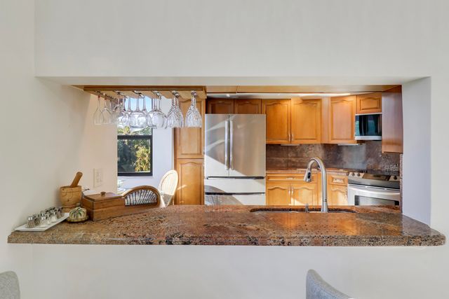 235 Bay Colony Drive N, Juno Beach, FL 33408