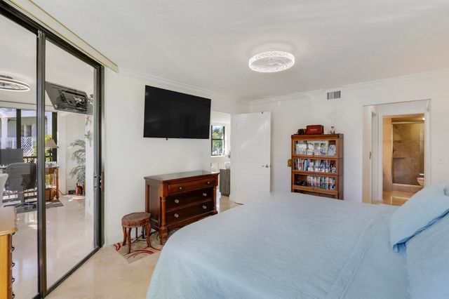 235 Bay Colony Drive N, Juno Beach, FL 33408