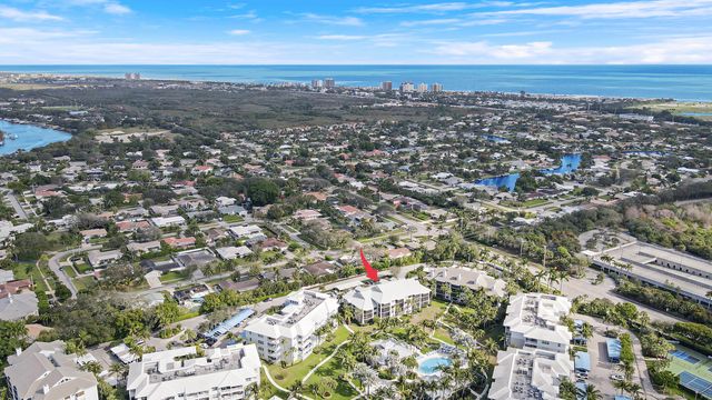 235 Bay Colony Drive N, Juno Beach, FL 33408