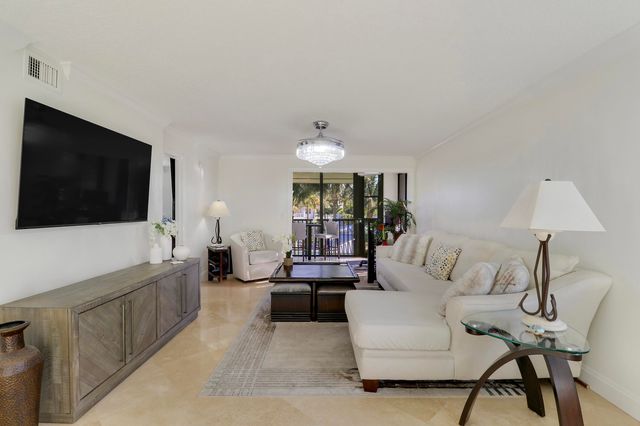 235 Bay Colony Drive N, Juno Beach, FL 33408