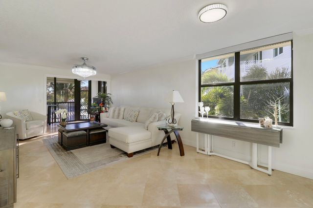 235 Bay Colony Drive N, Juno Beach, FL 33408