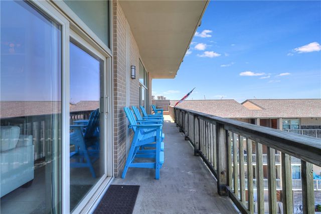 200 West Cotter Ave D-4, Port Aransas, TX 78373