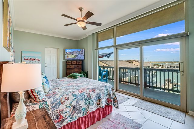 200 West Cotter Ave D-4, Port Aransas, TX 78373