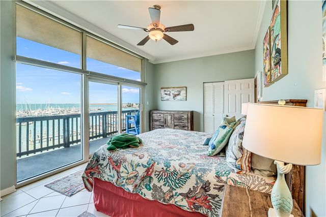 200 West Cotter Ave D-4, Port Aransas, TX 78373