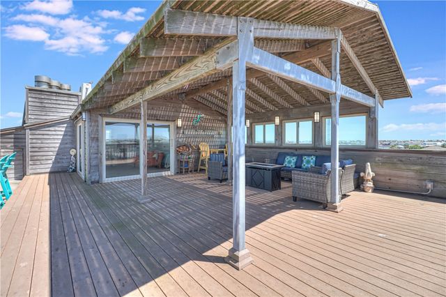 200 West Cotter Ave D-4, Port Aransas, TX 78373