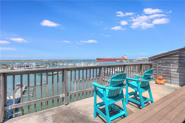 200 West Cotter Ave D-4, Port Aransas, TX 78373