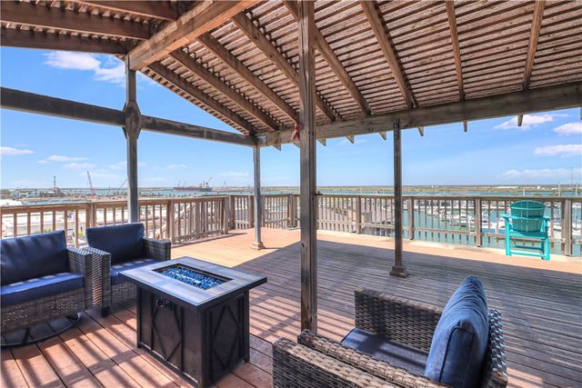 200 West Cotter Ave D-4, Port Aransas, TX 78373