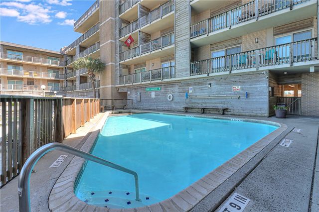 200 West Cotter Ave D-4, Port Aransas, TX 78373