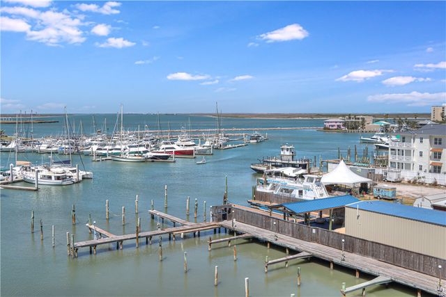 200 West Cotter Ave D-4, Port Aransas, TX 78373