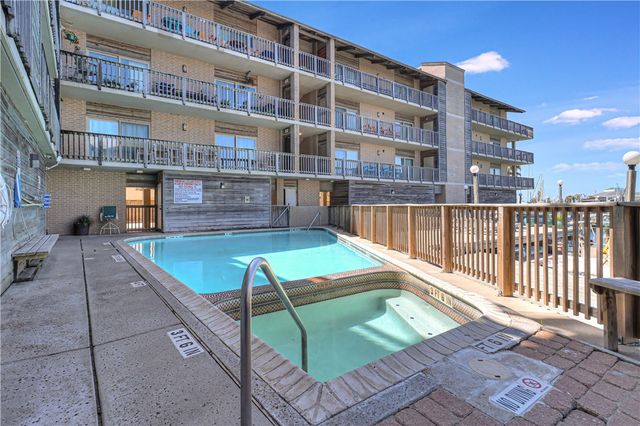 200 West Cotter Ave D-4, Port Aransas, TX 78373