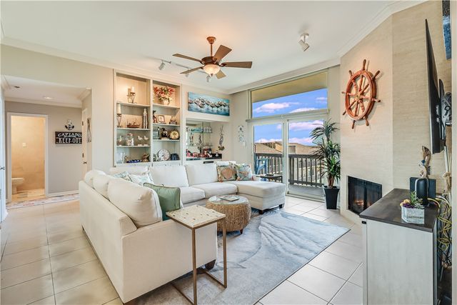 200 West Cotter Ave D-4, Port Aransas, TX 78373