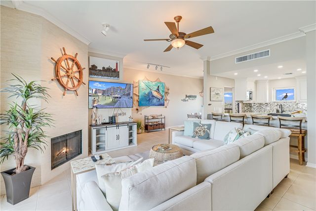 200 West Cotter Ave D-4, Port Aransas, TX 78373