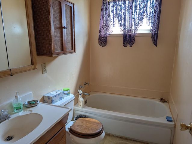 4591 N Angus Street, Fresno, CA 93726