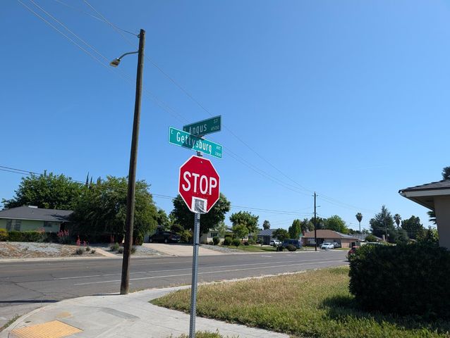 4591 N Angus Street, Fresno, CA 93726