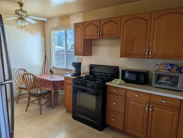 4591 N Angus Street, Fresno, CA 93726