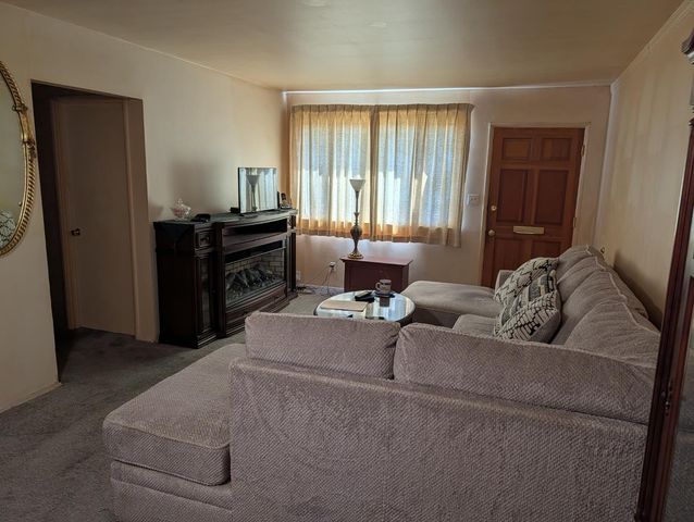 4591 N Angus Street, Fresno, CA 93726
