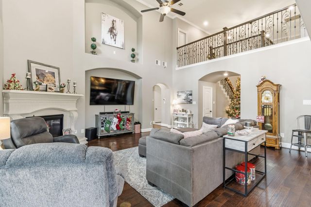 2187 Graystone Hills Drive, Conroe, TX 77304