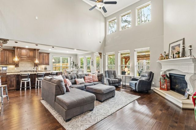 2187 Graystone Hills Drive, Conroe, TX 77304