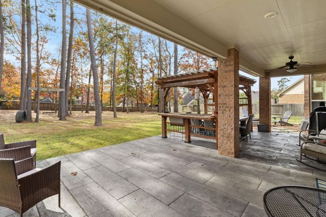 2187 Graystone Hills Drive, Conroe, TX 77304