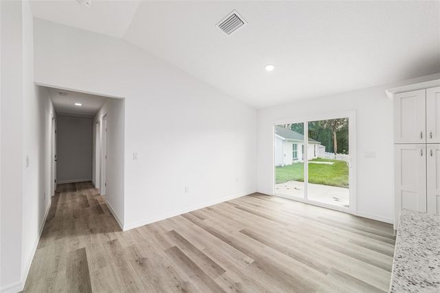34 MAPLE LANE, Ocklawaha, FL 32179