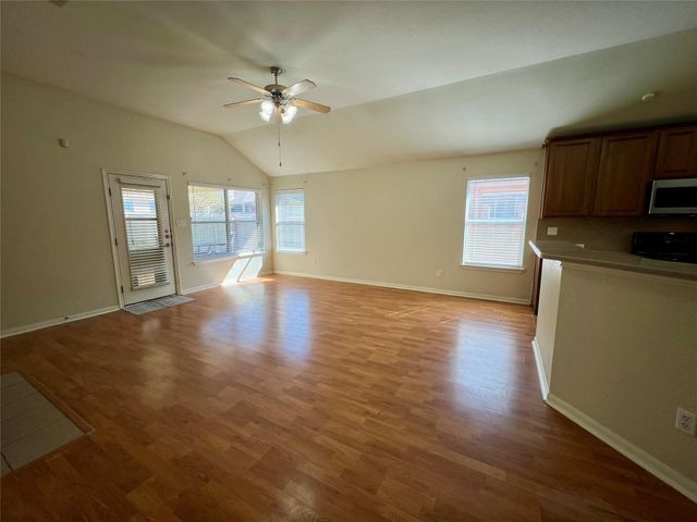 4511 Western Lake RD, Round Rock, TX 78665