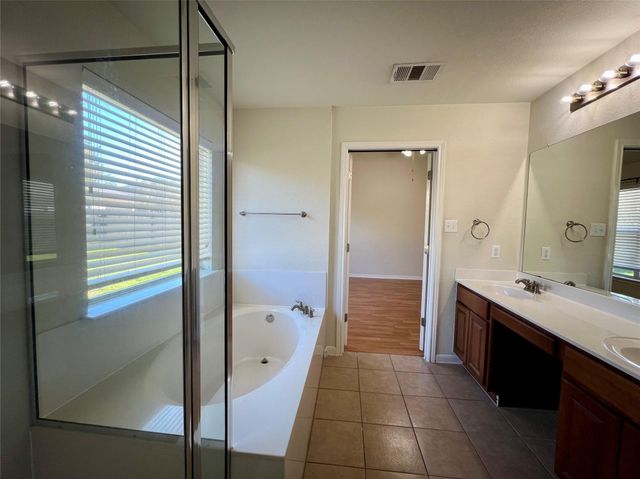 4511 Western Lake RD, Round Rock, TX 78665