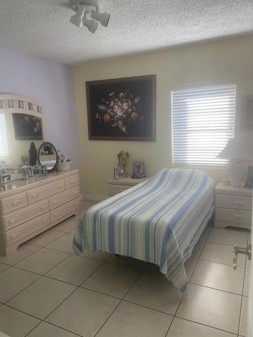 4791 W 3rd Ave, Hialeah, FL 33012