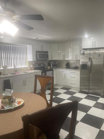 4791 W 3rd Ave, Hialeah, FL 33012