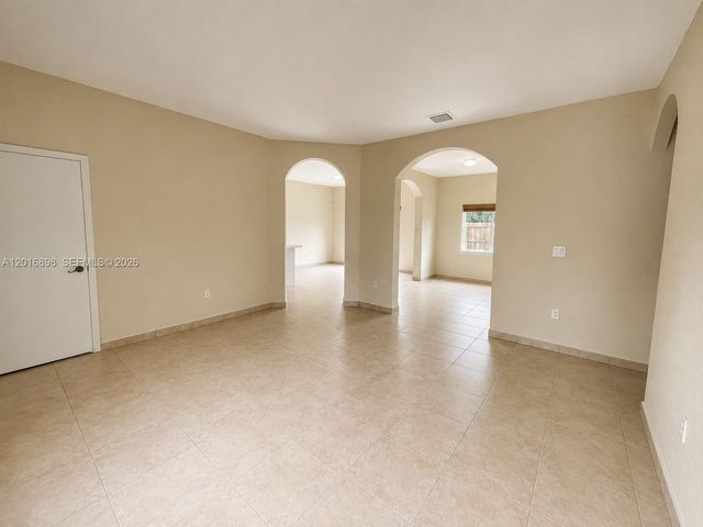 705 SE 13th Ter ., Homestead, FL 33033