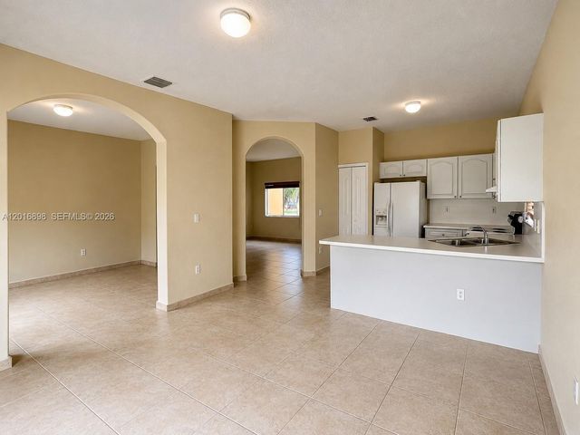 705 SE 13th Ter ., Homestead, FL 33033