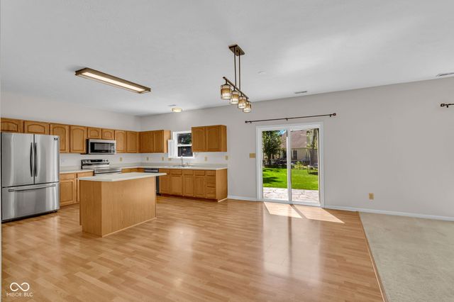 6127 Maple Branch Place, Indianapolis, IN 46221