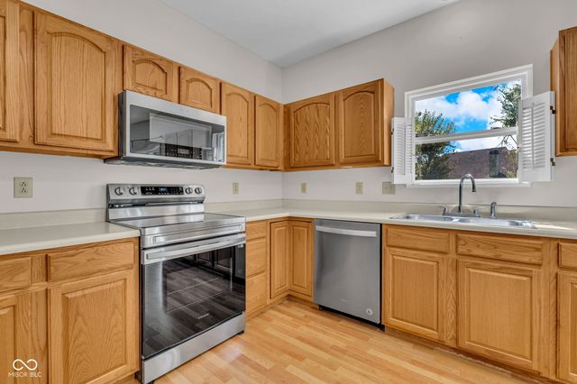 6127 Maple Branch Place, Indianapolis, IN 46221