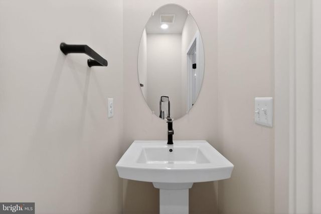 4219 LAPLATA AVE, Baltimore, MD 21211