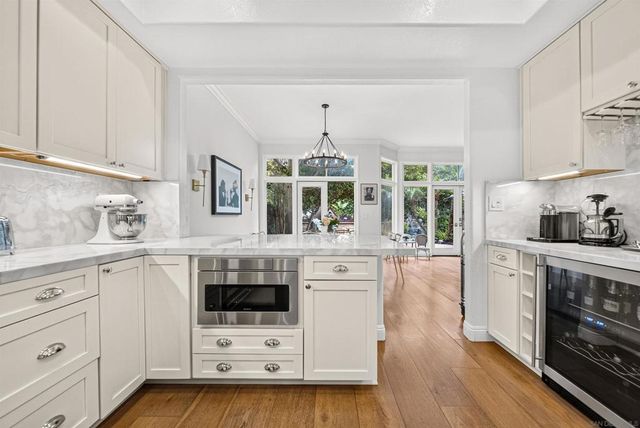 9753 Keeneland Row, La Jolla, CA 92037